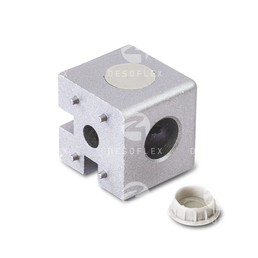 Conector cúbico de tres vías R8 P30